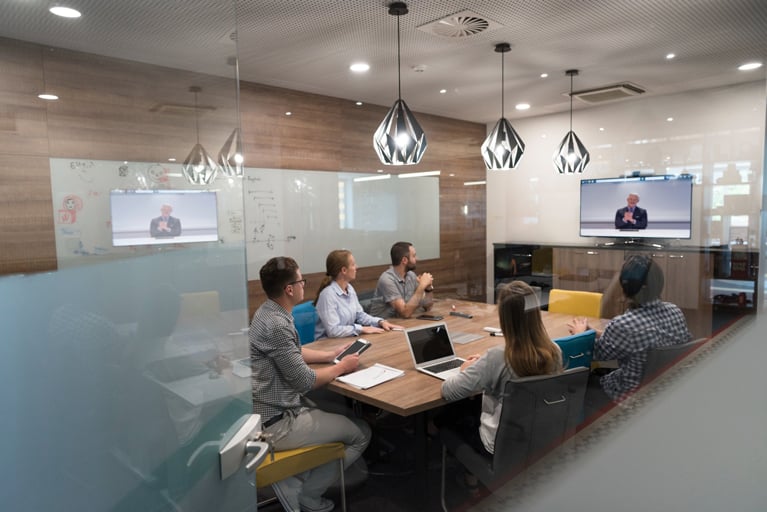 Como-elegir-a-una-empresa-de-comunicacion-virtual