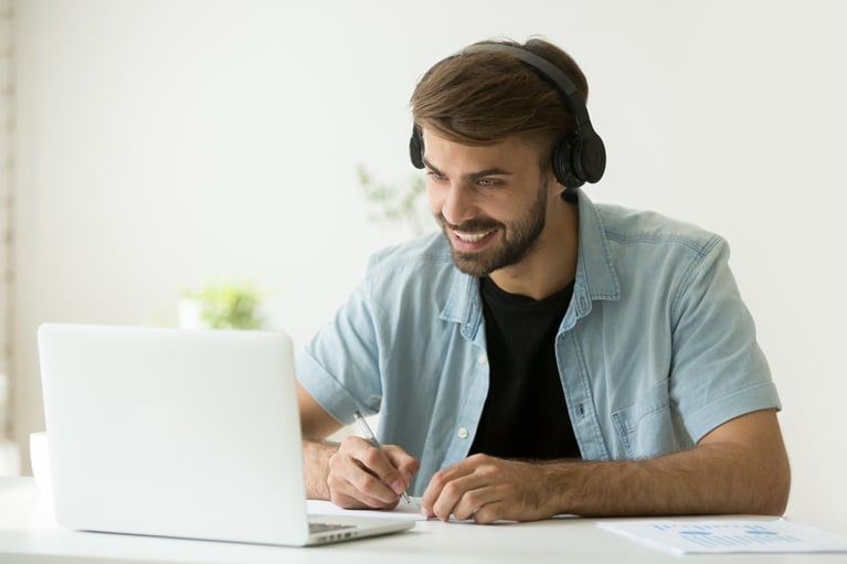 Trabajo-remoto-e-hibrido-el-futuro-para-muchas-empresas