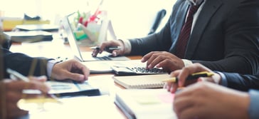 Usos y aplicaciones del blockchain para los negocios